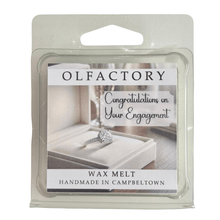 Load image into Gallery viewer, Congratulations on your Engagement - Wax Melt with a Message - OLFACTORY CANDLES