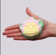 Load image into Gallery viewer, Bath Bomb - Monkey - Olfactory Candles