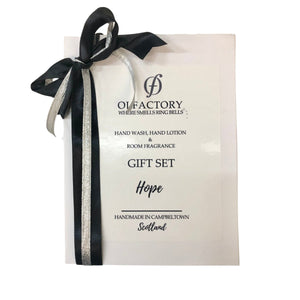 MERRY CHRISTMAS GIFT BOX - Olfactory Candles