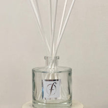 Load image into Gallery viewer, Reed Diffuser - Olfactory Candles